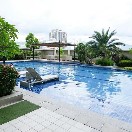 Ezeniel'S Place At Horizons 101 Condominium Cebu Esterno foto
